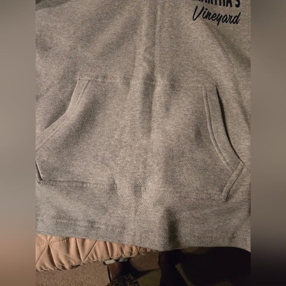 Poncho - Picture 2 of 7